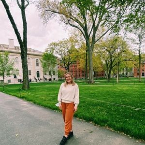 Meet your Posher, Amanda